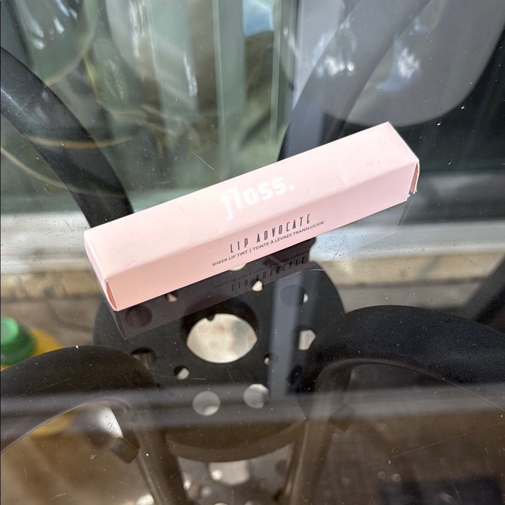 Floss Lip Advocate in Pink